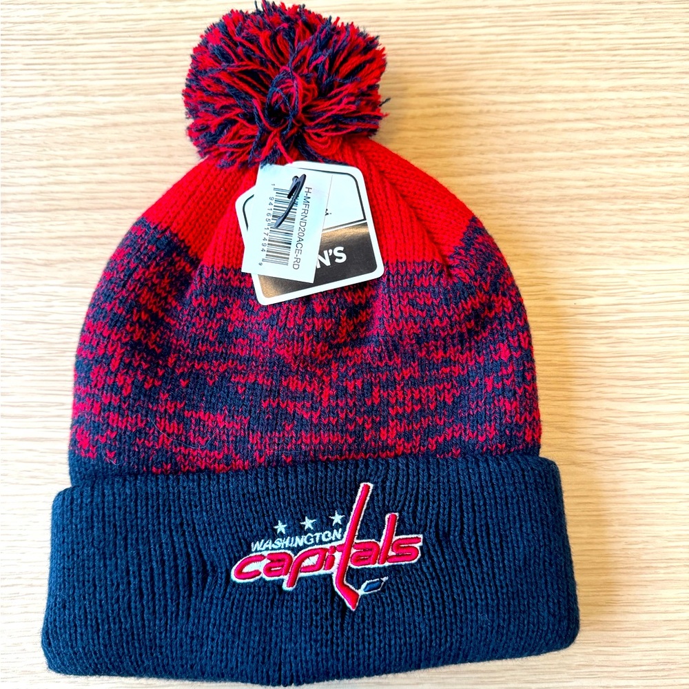 Men’s Washington Capitals Hat. Official Licensed Product of NHL.